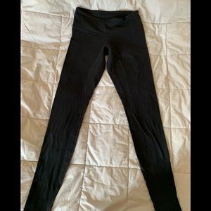Lululemon wunder under size 6